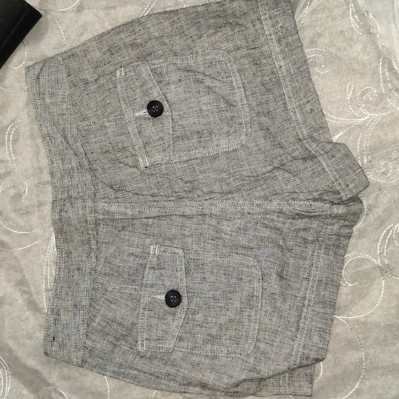 Express Shorts - Picture 4 of 4